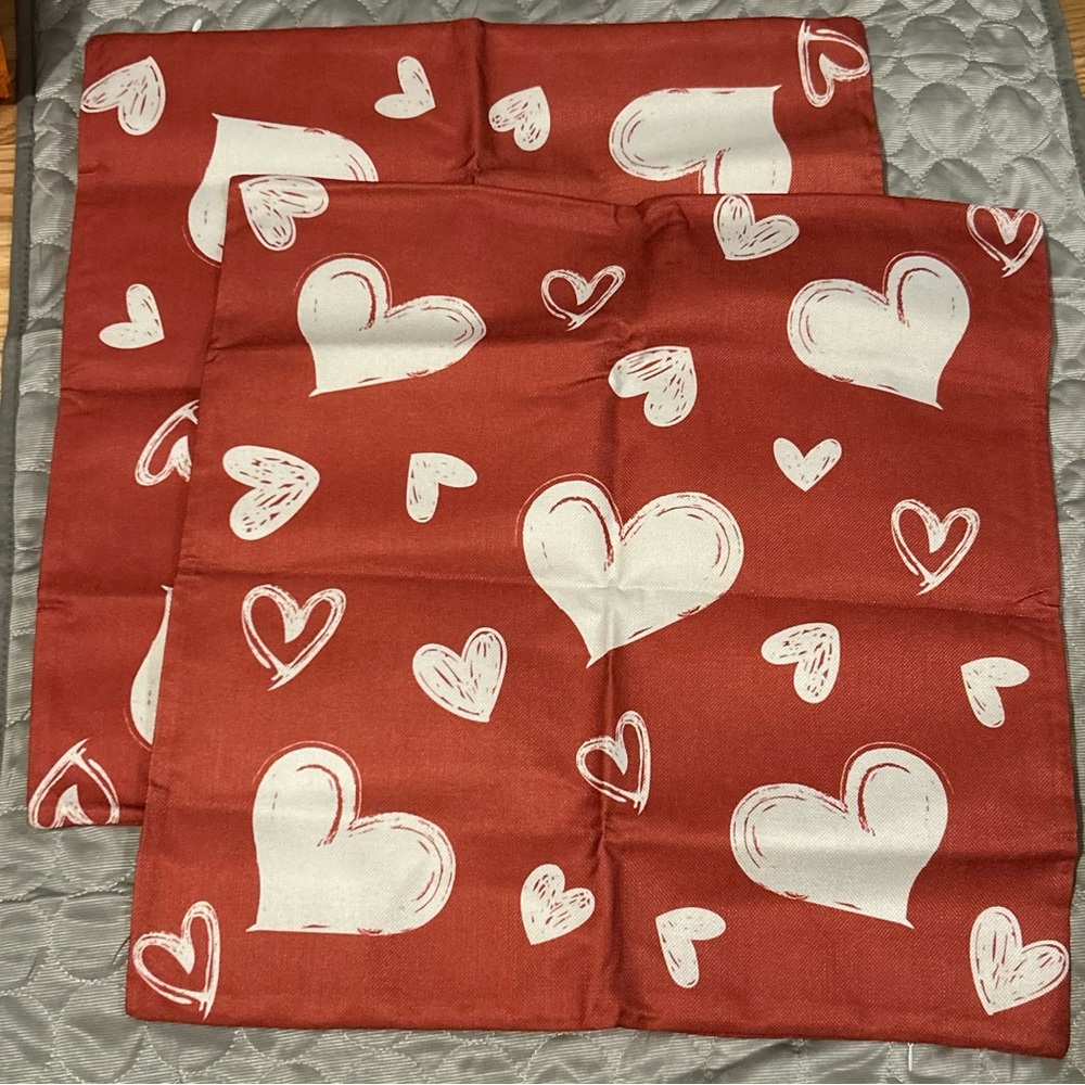 Red Heart Pattern Pillow Covers 2pcs 19.5 x 19.5 New